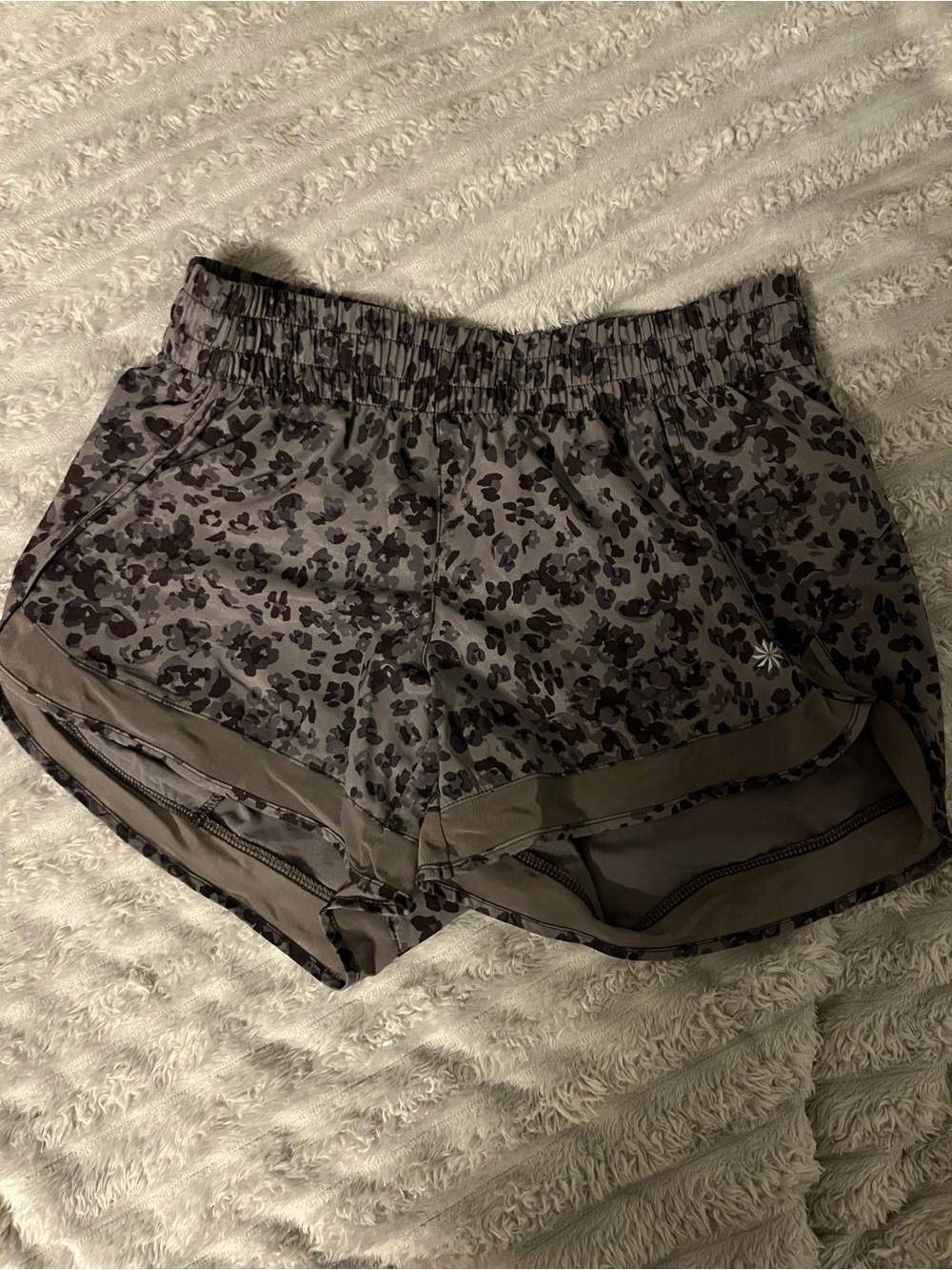 Womens Athleta 4” Mesh Gray Floral Athletic Shorts